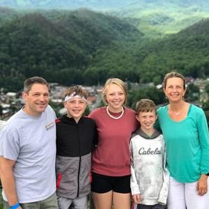 Meet your Posher, Cindy